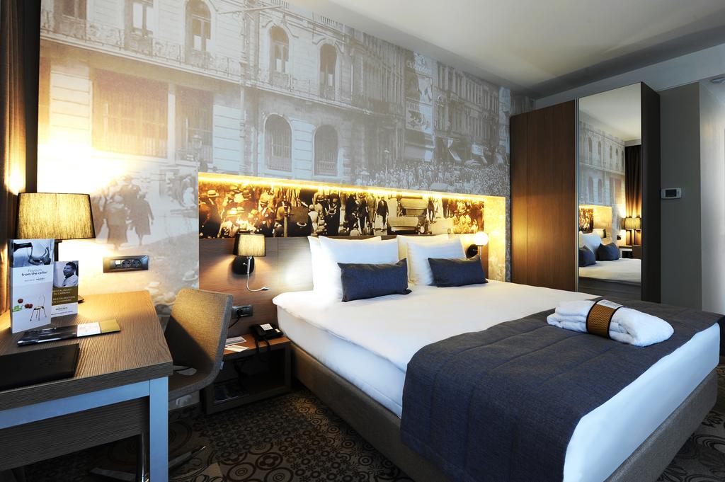 Mercure Center