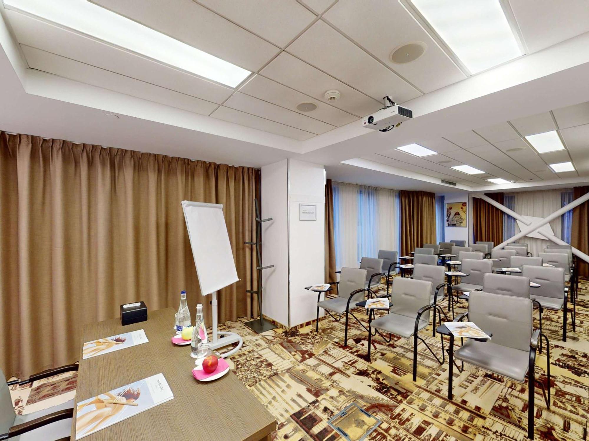 Mercure Center 4* Bucharest
