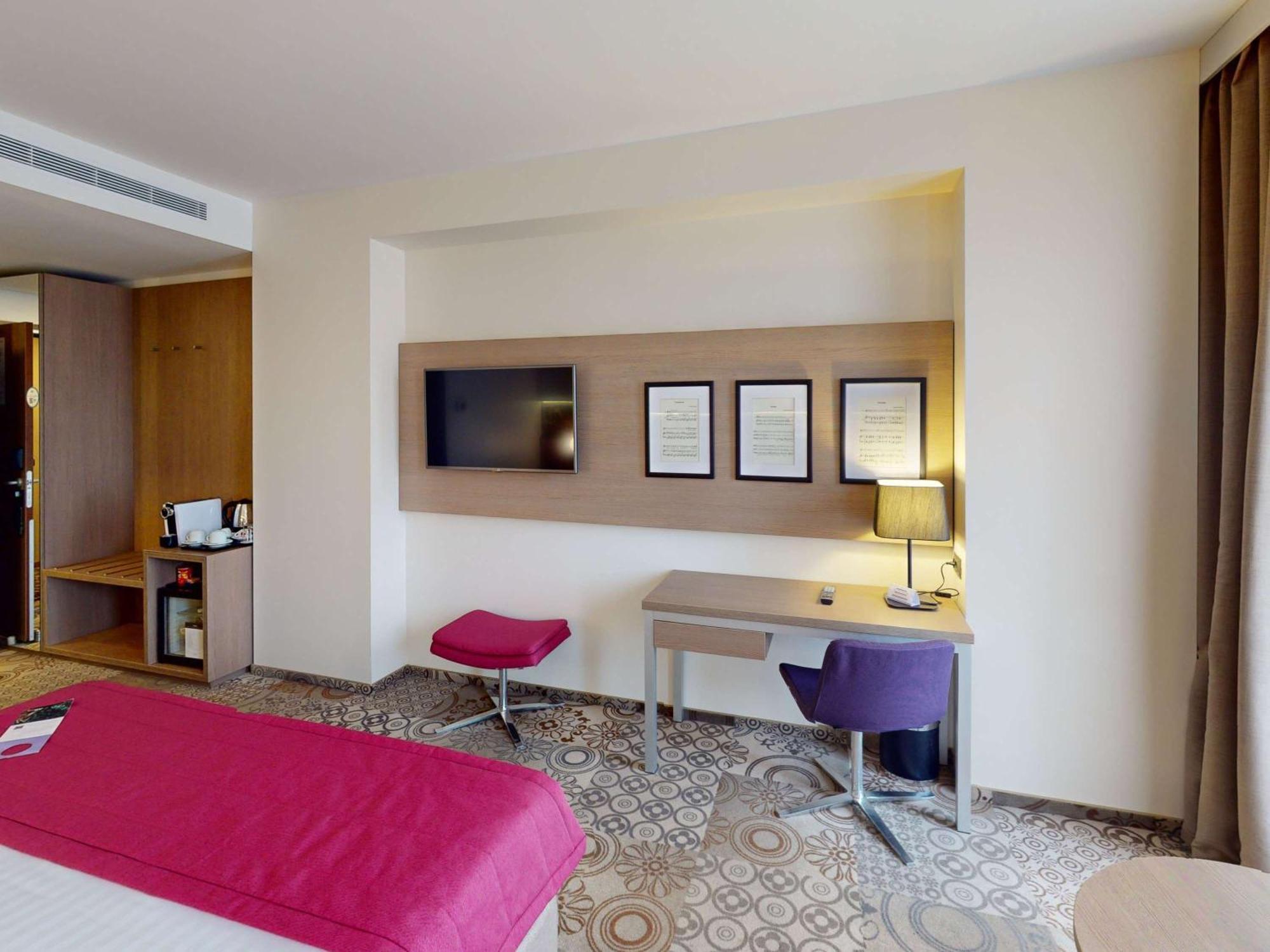 Mercure Center 4* Bucharest