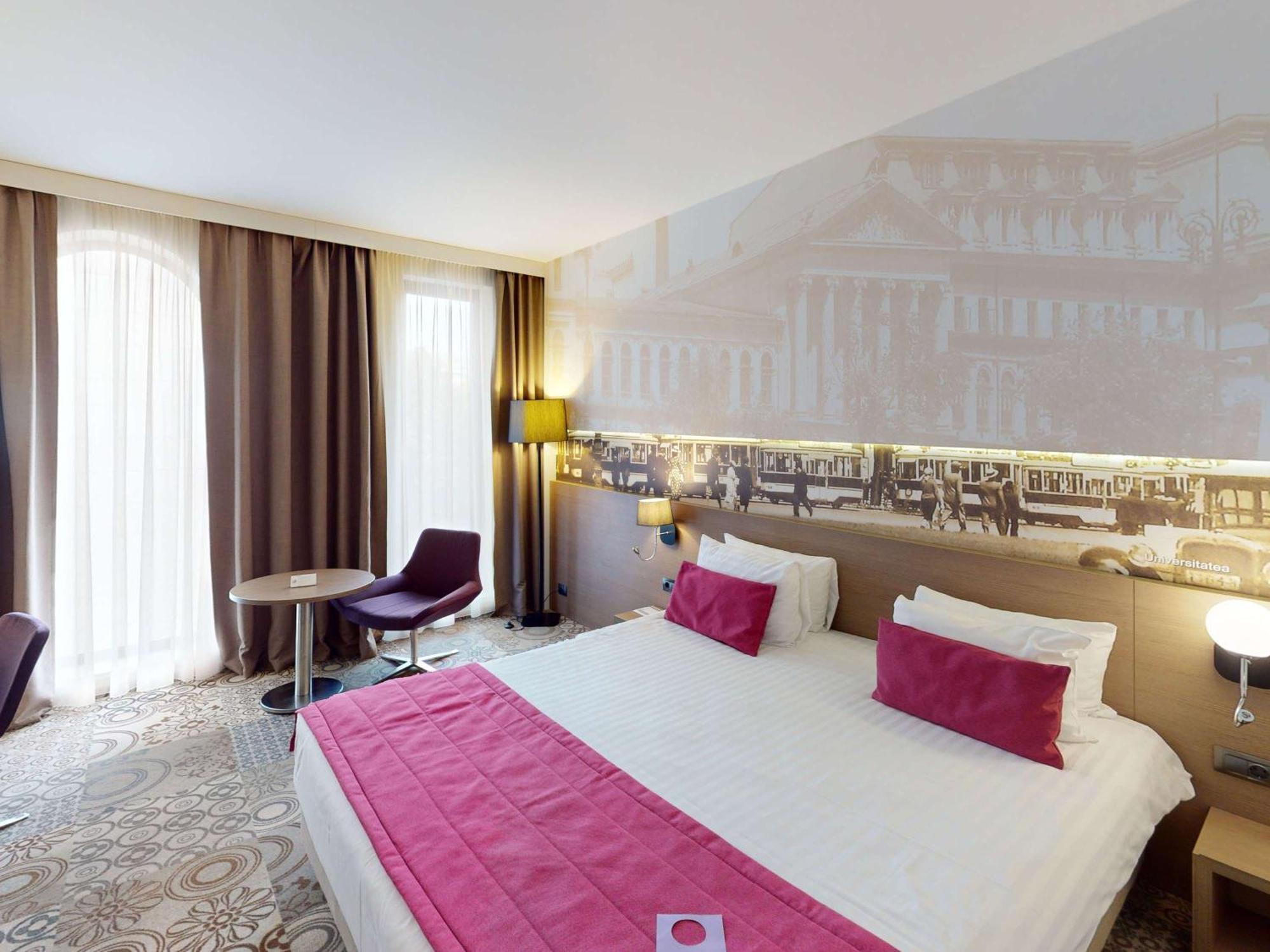 Mercure Center 4*